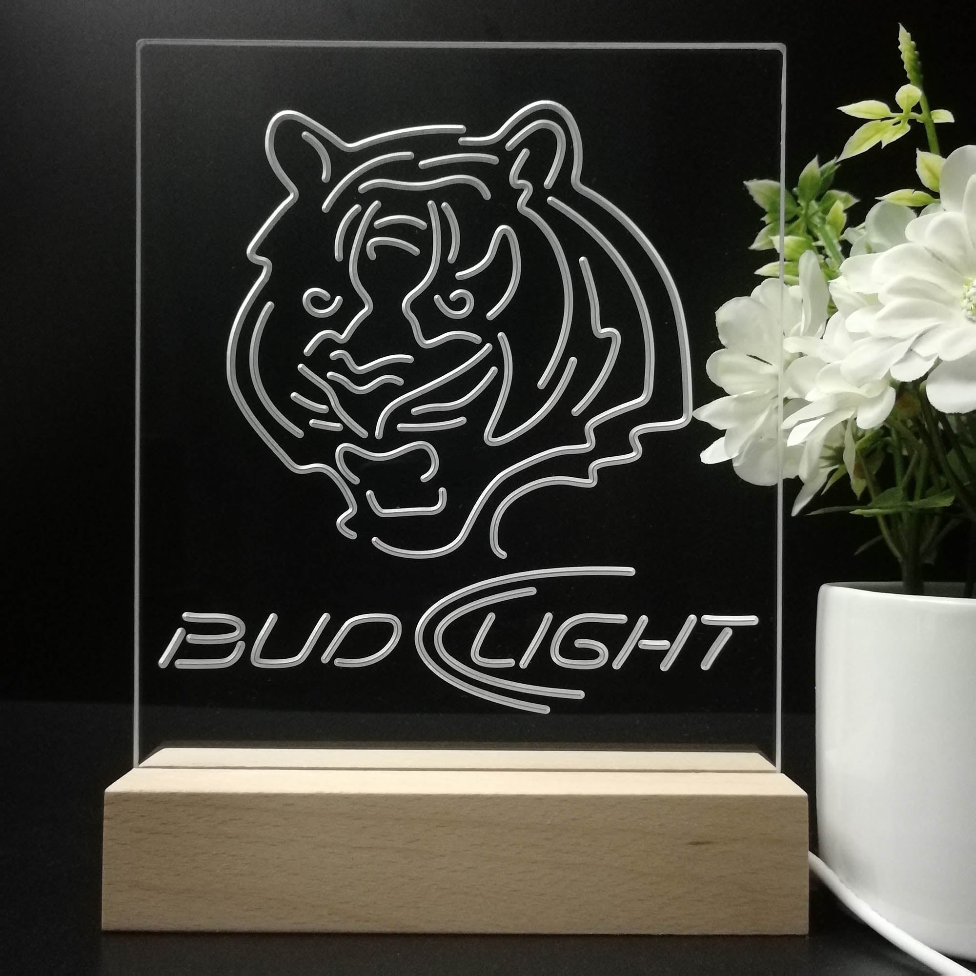 Bud Light Cincinnati Bengals 3D Illusion Night Light Desk Lamp