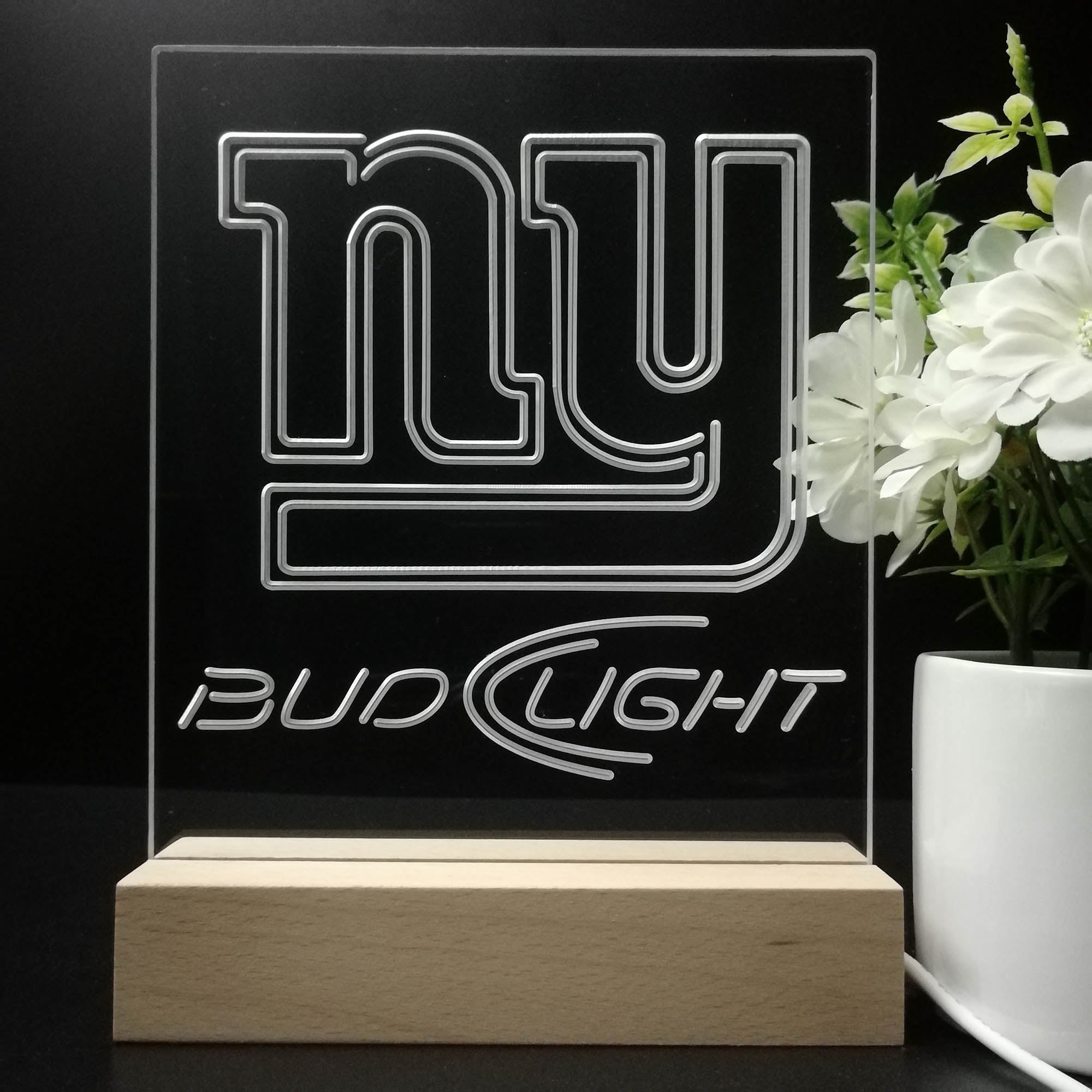 Bud Light New York Giants 3D Illusion Night Light Desk Lamp