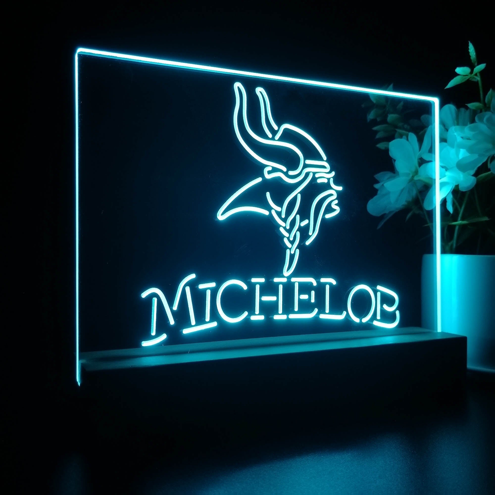 Michelob Bar Minnesota Vikings 3D Illusion Night Light Desk Lamp