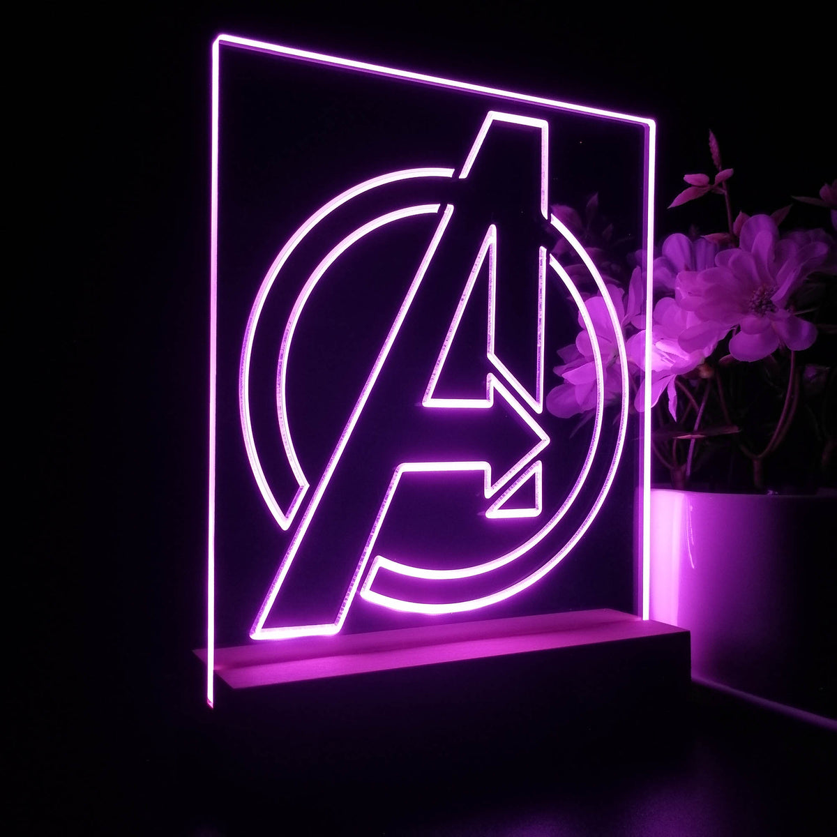 Avengers LED-Lampe Mit Farbwechsel & 3D-Effekt – USB-betrieben, Nachtlicht & Coole Deko Fürs Zimmer